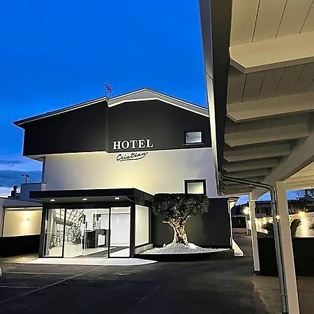 Hotel Cristian 3*